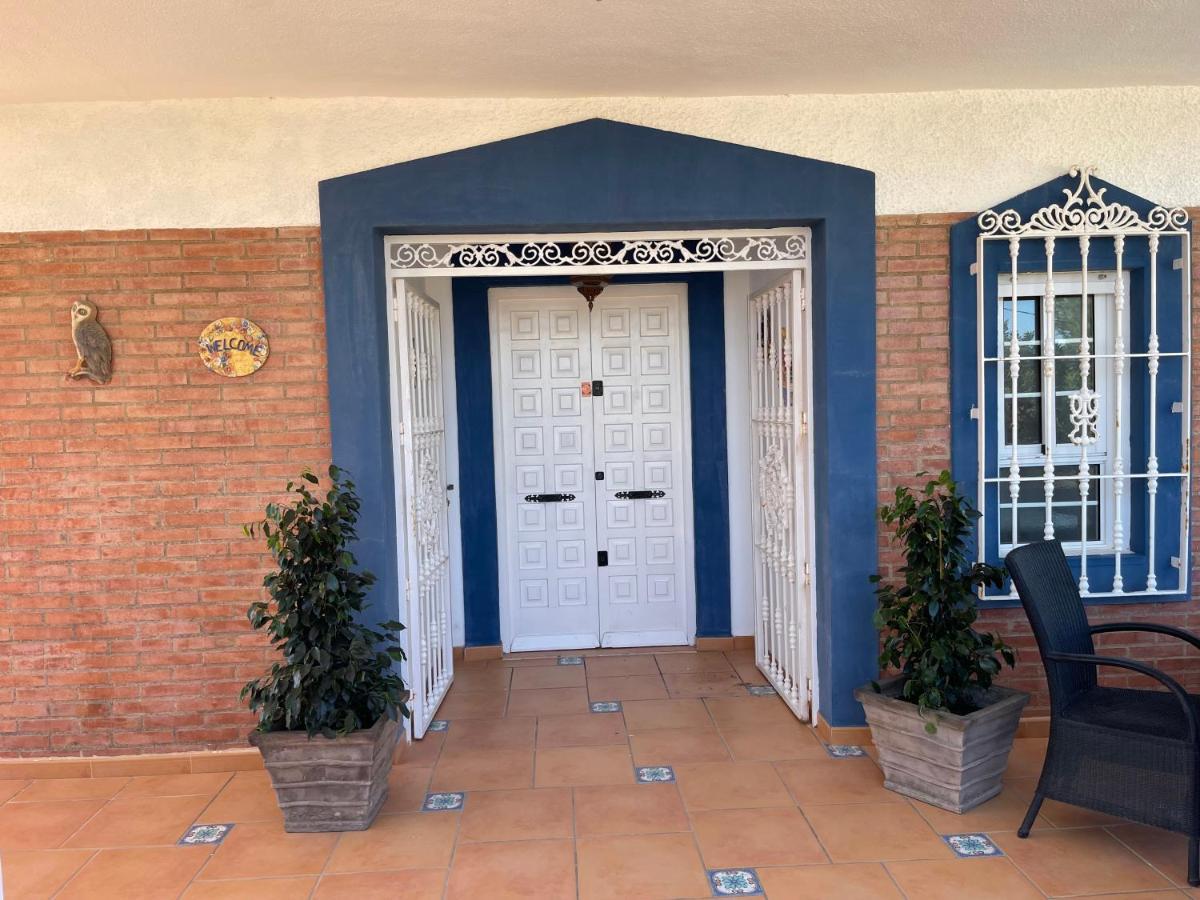 Anna'S Garden Acomodação com café da manhã Torrevieja Exterior foto